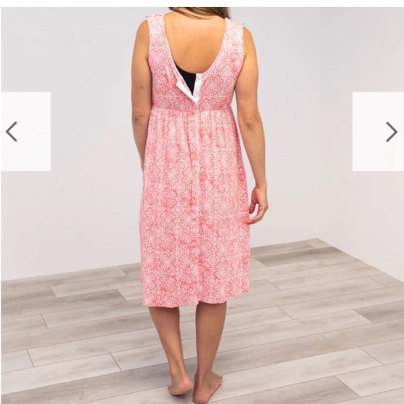 Latched Mama labor dress 2.0 size 1X black with rose floral pattern - Picture 8 of 11